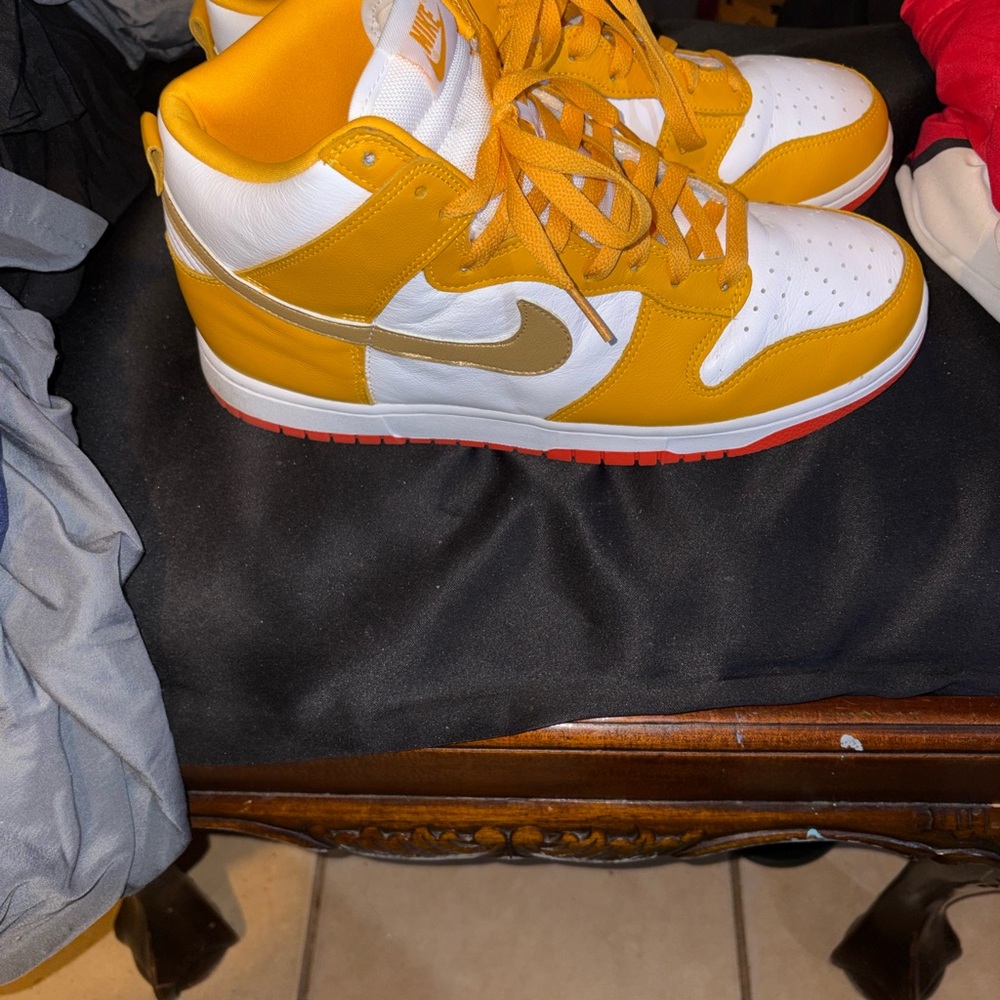 Nike Men's Yellow and White High-Top Sneakers - Picture 4 of 5